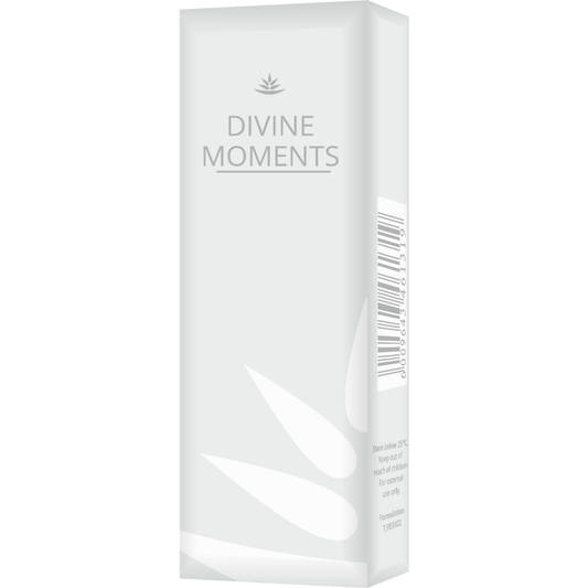 Aloe Ferox Divine Moments – opulent women’s fragrance with bold fruity and spicy oriental notes, offering long-lasting sophistication and class